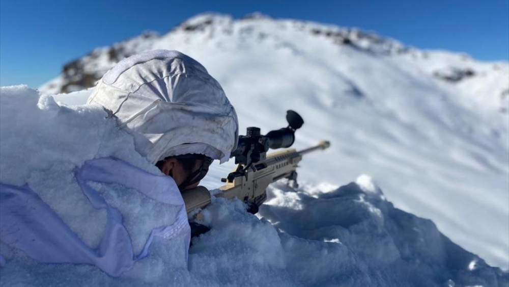 Mehmetçik zorlu hava şartlarına rağmen operasyonlara devam ediyor 1