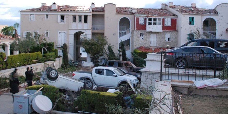 İzmir'de hortum felaketinin boyutları gün ağarınca ortaya çıktı