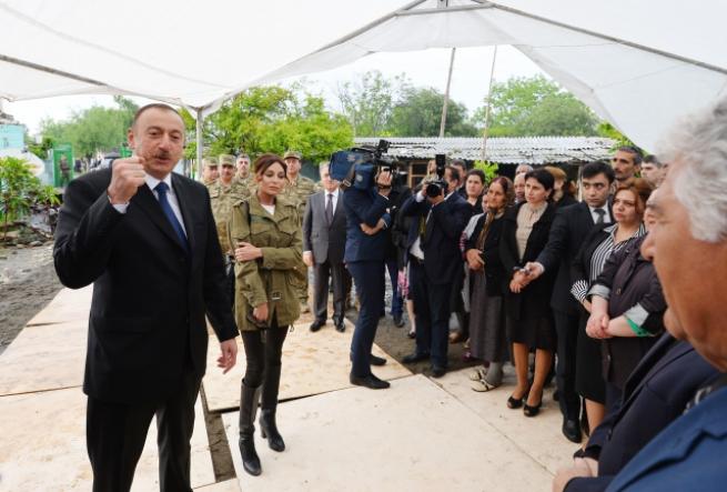Aliyev, cephe hattında incelemelerde bulundu 4