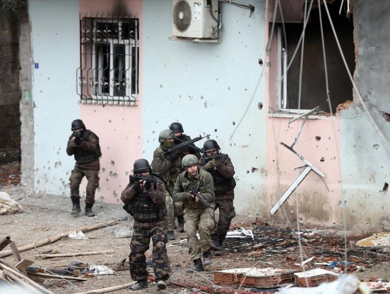 Cizre'de dar alanda sıkıştılar!