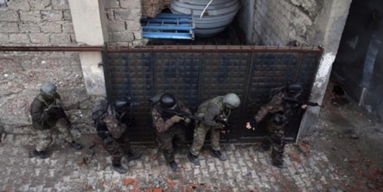 Cizre'de 5 hain öldürüldü