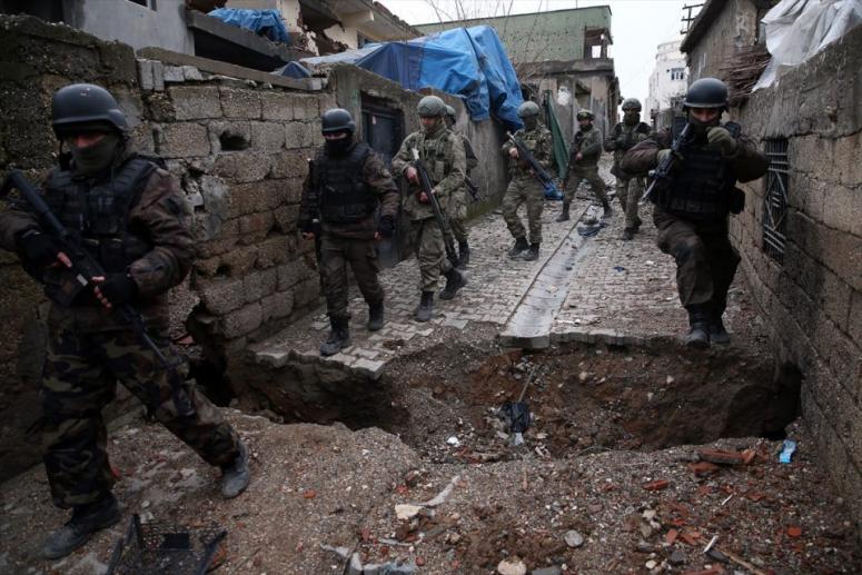 Cizre'de 16 PKK'lı öldürüldü, 24 cesede ulaşıldı