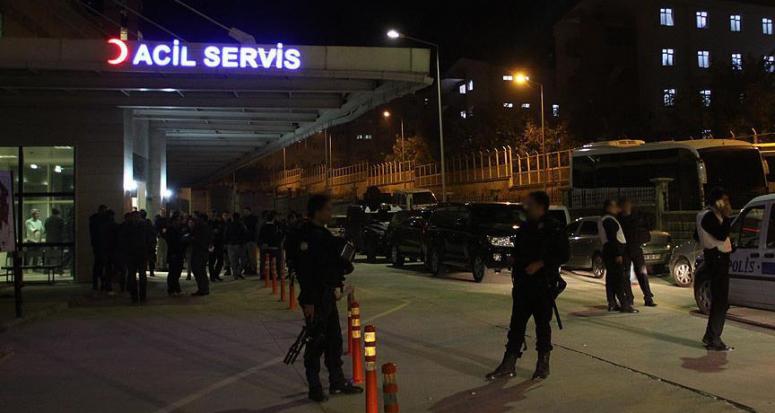 Nusaybin'de polis servis aracına saldırı: 10 yaralı