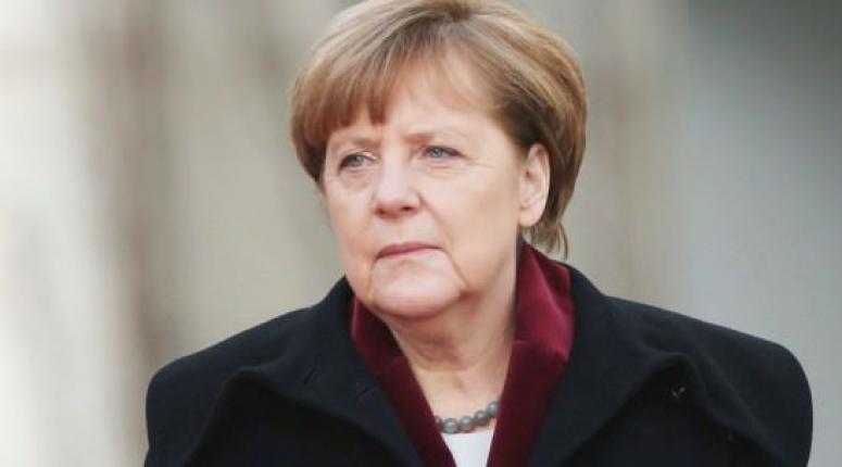Merkel: Şiddetle kınıyoruz