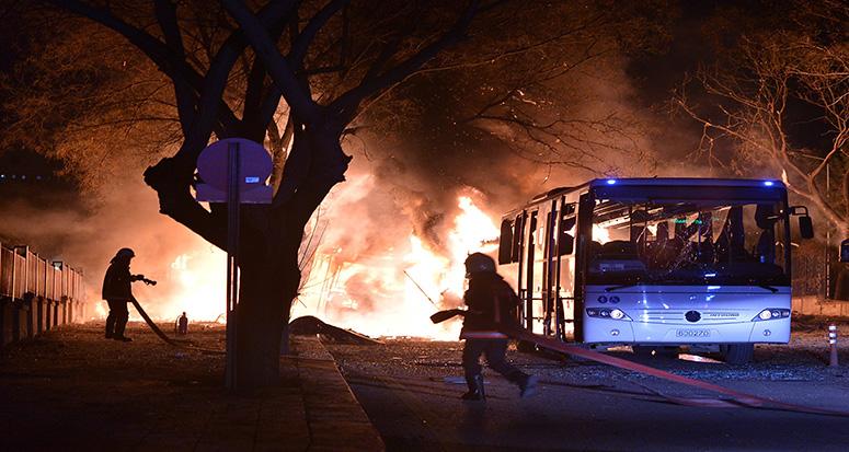 Ankara'da bombalı saldırı: '28 şehit , 61 yaralı'