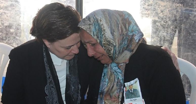 Şehit cenazesinde Bakan'ın gözyaşları