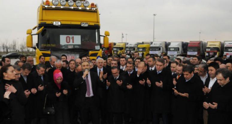 AK Parti'den Bayırbucak'a 54 TIR yardım yola çıktı
