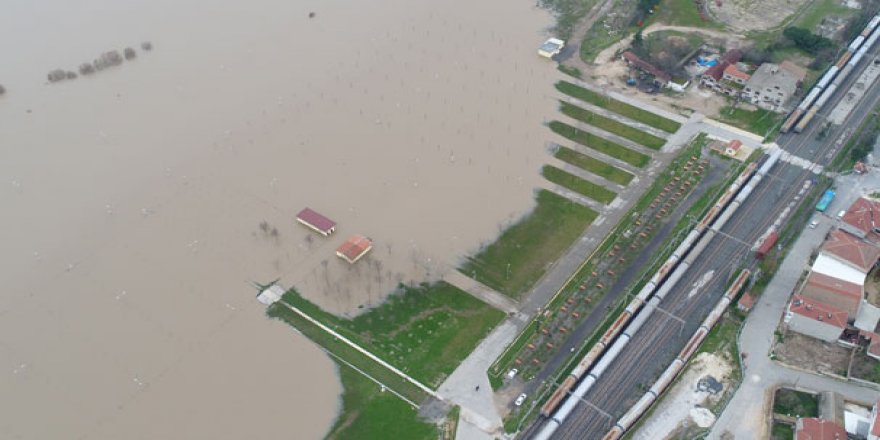 Ergene Nehri taştı, evler sular altında kaldı!