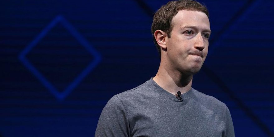 Facebook'un kurucusu Mark Zuckerberg hatasını kabul etti