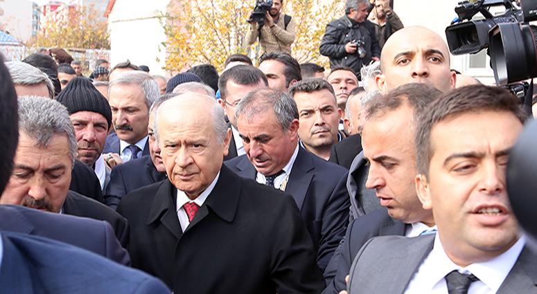 MHP'de kritik gün! İmzalar teslim edilecek