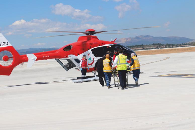 Ambulans helikopter mahsur kaldı!