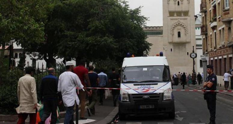 Korsika'da Müslümanlara ait iş yerlerine saldırı