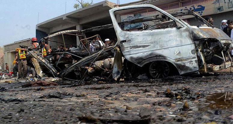 Pakistan'da intihar saldırısı: 11 ölü, 21 yaralı