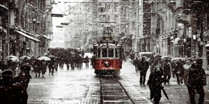 Beklenen kar yağışı İstanbul'a geldi