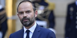 Fransa Başbakanı Edouard Philippe istifa etti!