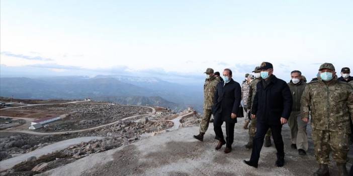 Savunma Bakanı Akar ve TSK komuta kademesi geceyi Şırnak'ta geçirdi