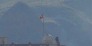Cizre'de Türk bayrağı çekildi
