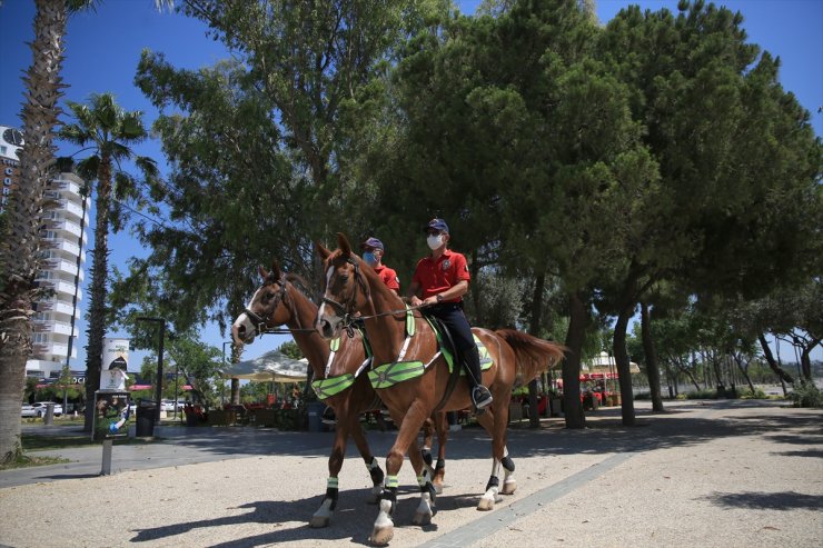 Güvenlik güçleri tatil bölgelerinde göz açtırmadı! Ünlü plajlar boş kaldı