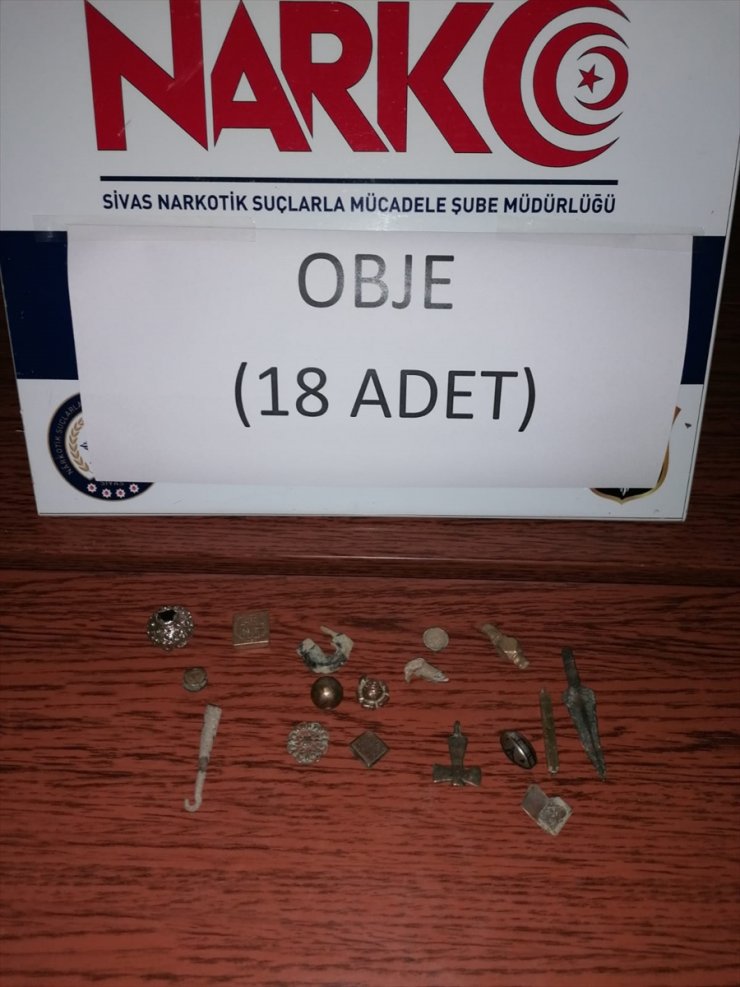 Sivas'ta tarihi eserlerimize göz dikenler paketlendi! 195 parça tarihi eser ele geçirildi