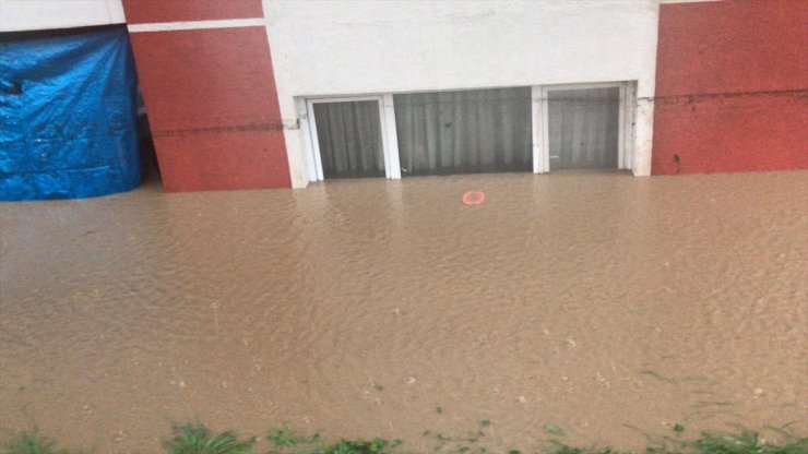 Önleminizi alın uyarısı yapılmıştı! Rize'de korkulan oldu!