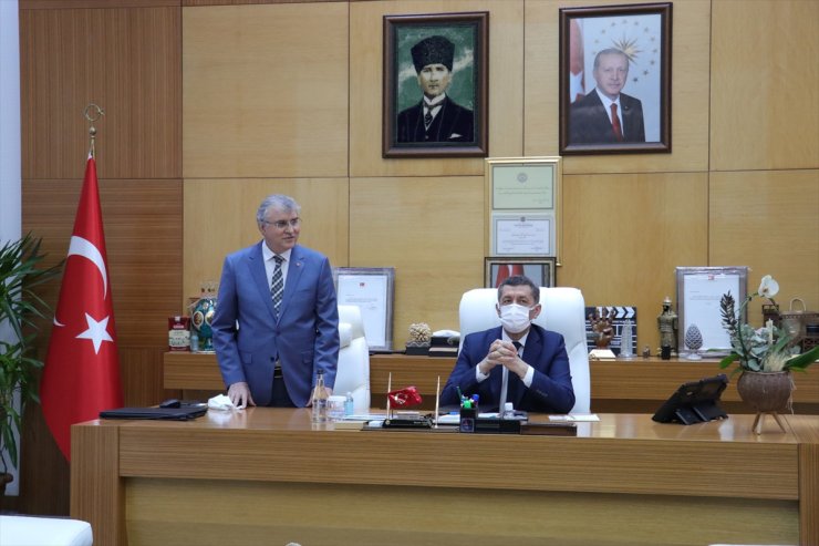 Milli Eğitim Bakanı Selçuk: 'Geleceğe dair başarı hikayelerini temellendirmek vazifemiz'