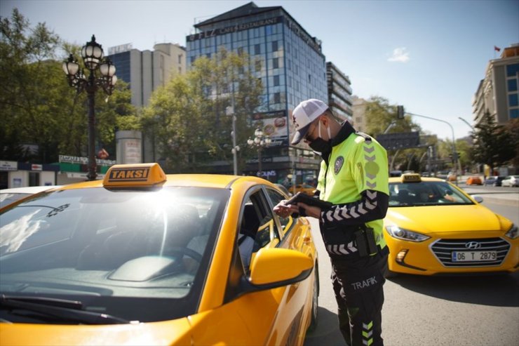 El yazısıyla doldurulan çalışma izni/görev belgelerine sıkı denetim