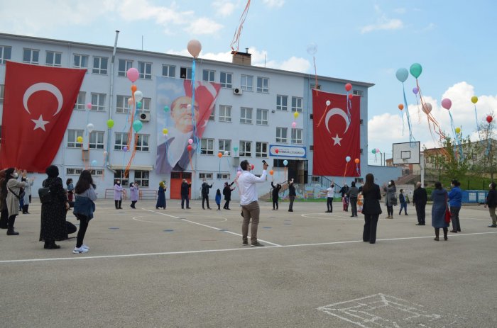 kestel-yenimahalle-ilkokulu-23-nisan6.jpg